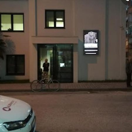 White Apartment Tirana Zewnętrze zdjęcie