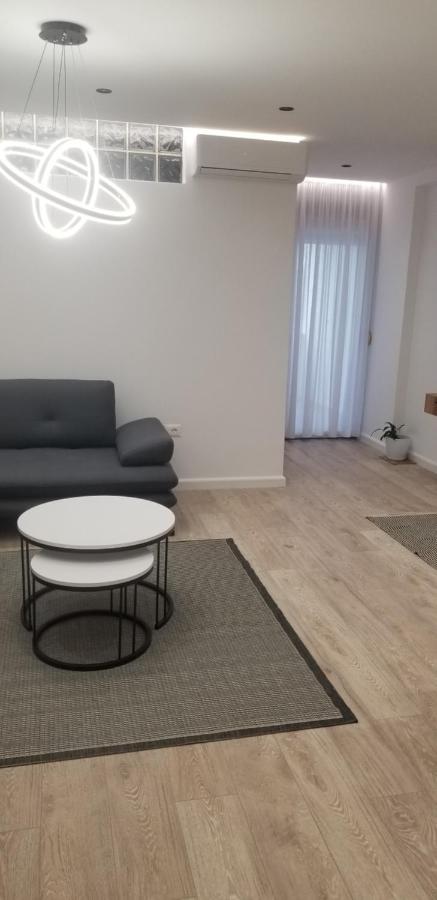White Apartment Tirana Zewnętrze zdjęcie