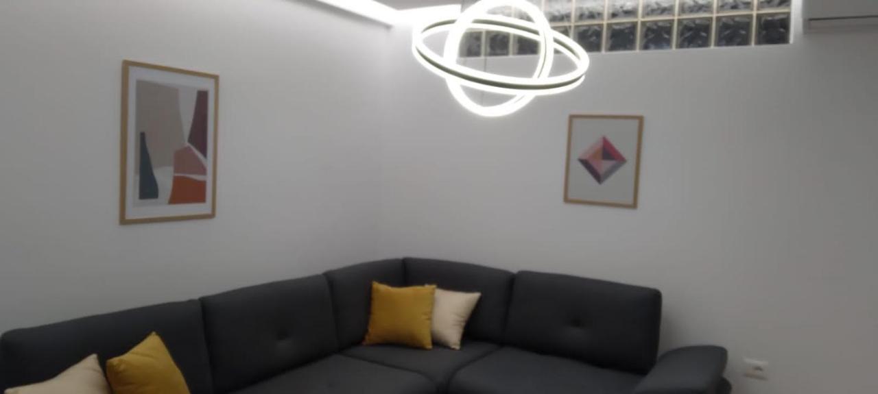 White Apartment Tirana Zewnętrze zdjęcie